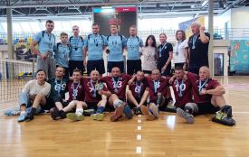 Ветерани проти профі: у Тернополі провели турнір з волейболу сидячи