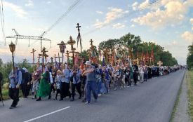 Хода буде: більше чотирьох тисяч паломників УПЦ вже вийшли до Почаївської лаври
