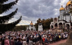 Всеукраїнські прощі військових, освітян та рятувальників відбудуться в Зарваниці: дати