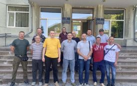 Команда з Кременеччини поїхала будувати фортифікації на Сході України