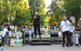 На благодійному аукціоні в Чорткові зібрали понад 800 тисяч гривень для військових