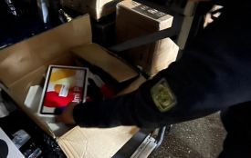 На кордоні з Польщею затримали автобус із «передачею» гаджетів для Тернополя