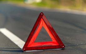 Автівка врізалась у відбійник на Гаївському мості