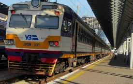 Укрзалізниця змінює рух потягів через ремонт колій на Прикарпатті