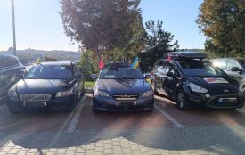 «Це не лише ваша боротьба, а й наша»: благодійники з Норвегії передали Тернополю ще 10 автівок