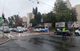 Біля ринку на Торговиці збили чоловіка: що відомо