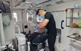 Тернопільські стоматологи лікують військових на передовій