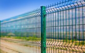 Демонтують самовільно встановлену огорожу біля Тернопільського ставу