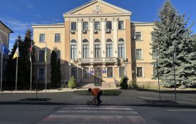 На Листопадовій заборонили парковку через ремонт