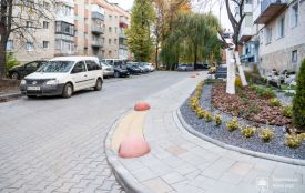 Завершили ремонт двору на  Клима Савури