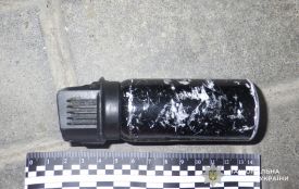 Домашній скандал у Тернополі завершився нападом на поліцейських: один з них отримав поранення