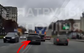 Porsche перетнув подвійну суцільну, відео з порушенням правил потрапило до патрульних
