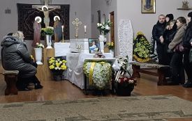 «Сподіваюся, світ не забуде її посмішки». Тернопіль прощається із медпрацівницею Аліною Присяжнюк, чиє життя забрала ворожа ракета