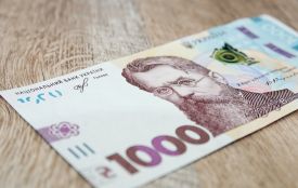 Українці почали отримувати перші виплати за програмою «Зимова підтримка»