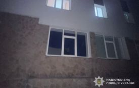 У лікарні помер 18-річний хлопець, який тиждень тому випав з вікна гуртожитку