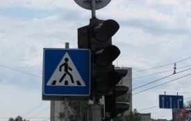 Світлофор на Протасевича-Лесі Українки не витримує тривалих відключень світла — водії б’ють на сполох