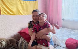 Переселенка з Херсонщини, яка виховує дитину з ДЦП, просить допомогти із житлом. Влада мовчить