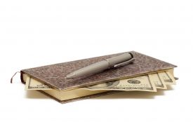 Жителька Тернопільського району втратила понад 5 тисяч доларів