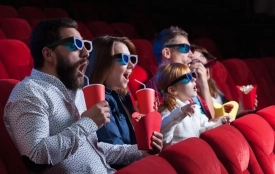 Новорічні історії, пригоди та мультфільми: що показують у кінотеатрах на Різдво