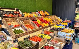 Огірки по 190, виноград по 295: ціни на тернопільському ринку в березні