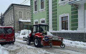 Яка ситуація на дорогах та в дворах Тернополя: пишіть у коментарях чи є місця, де досі нерозчищено