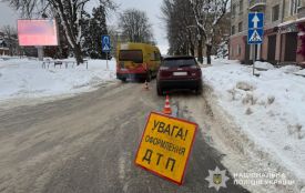 На пішохідному в центрі Тернополя водій Jeep збив жінку