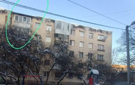 Комунальники поскаржились на тернополянку, через яку не можуть прибрати бурульки з будинку