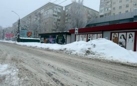 Ожеледиця та каша зі снігу і спецсуміші: яка ситуація на дорогах і тротуарах Тернополя