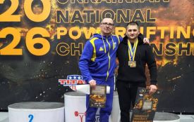 Тренер-викладач з Чорткова встановив три рекорди України