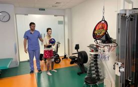 Майже 40 хвилин висіла на балконі непритомна: історія 14-річної Насті Цяпало, яка вижила після ракетного удару