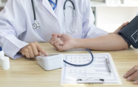 Запрошення на безоплатний скринінг здоров'я прийдуть українцям, які старші 40 років