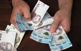 Бронювання, доплати до зарплат й допомога ВПО: що зміниться для українців з 1 лютого