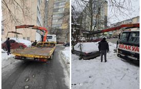 У Тернополі з двох вулиць прибрали покинуті автомобілі