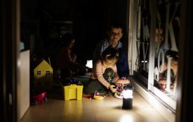 Ігри, для яких не треба світла: чим зайняти дитину під час тривалих відключень