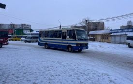 Жителі Підволочиської громади третій місяць без автобусів: перевізника немає