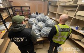 Нелегальні рідини для вейпів продавали по всій Україні: поліція про викриття групи на Тернопільщині
