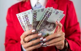 Середня зарплата на Тернопільщині повернулася до показників листопада: де платять найбільше