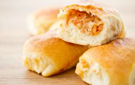 Як приготувати пісні пиріжки: два прості рецепти