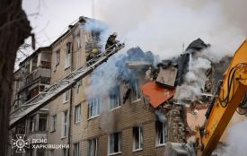 Внаслідок російського  ракетного удару зруйновано  5-поверхівку у Харкові: серед загиблих є діти