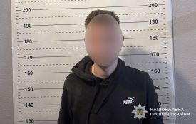 Вирвали з рук 40 тисяч гривень: у центрі Тернополя  затримали 21-річного підозрюваного у  пограбуванні