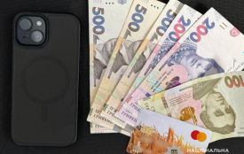Майже 300 тисяч гривень кредиту оформили шахраї на жінку з Тернопільщини