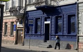 Темний фасад на Руській, 27: у міськраді стверджують, що дозволів не надавали