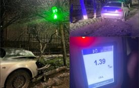 Водій без посвідчення і у стані сп’яніння протаранив світлофор на Микулинецькій