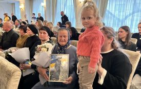 «Дякуємо за життя!» У Тернополі вручили державні нагороди родинам загиблих військовослужбовців