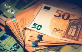 Євро знову побив рекорд, долар теж зріс: курс на 21 квітня