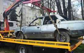 З вулиці Новий Світ евакуювали покинутий «Опель»