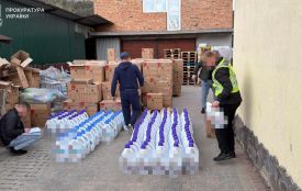Підробки прального порошку відомого бренду виготовляли в підпільному цеху на Чортківщині