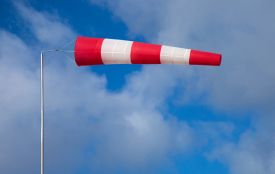 На Тернопільщині оголосили жовтий рівень небезпеки через посилення вітру