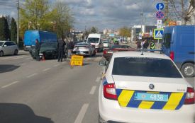 Потрійна ДТП на Шептицького: серед потерпілих — 9-місячна дитина