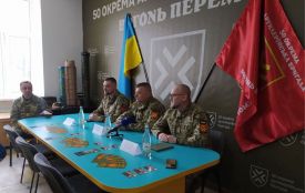 «Людина сама обирає посаду»: у Тернополі представили центр рекрутингу 50-ї артбригади